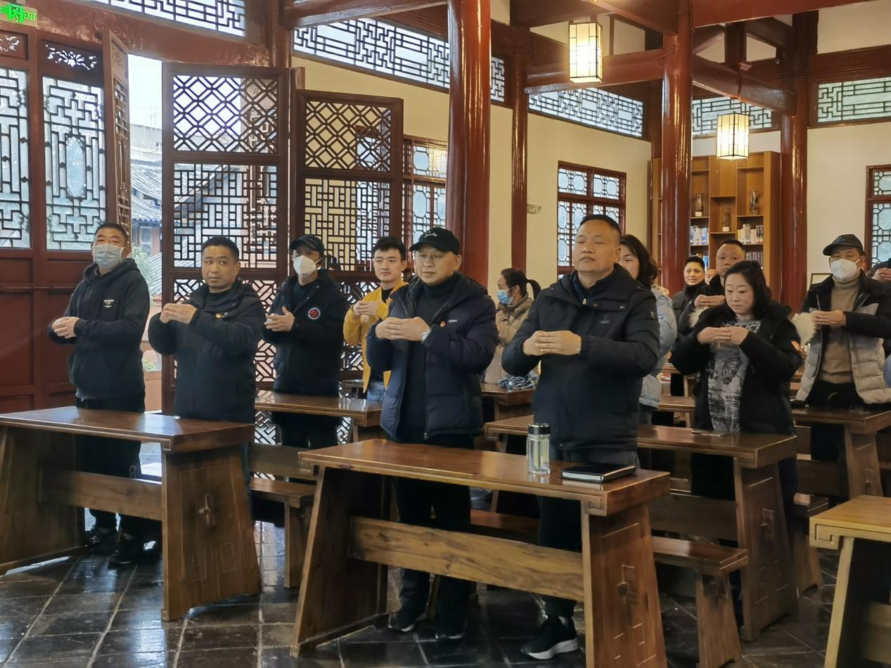 德阳市博物馆与德阳市市容环境卫生管理处机关党支部联合开展主题党日活动(图5) 德阳市博物馆与德阳市市容环境卫生管理处机关党支部联合开展主题党日活动(图5)