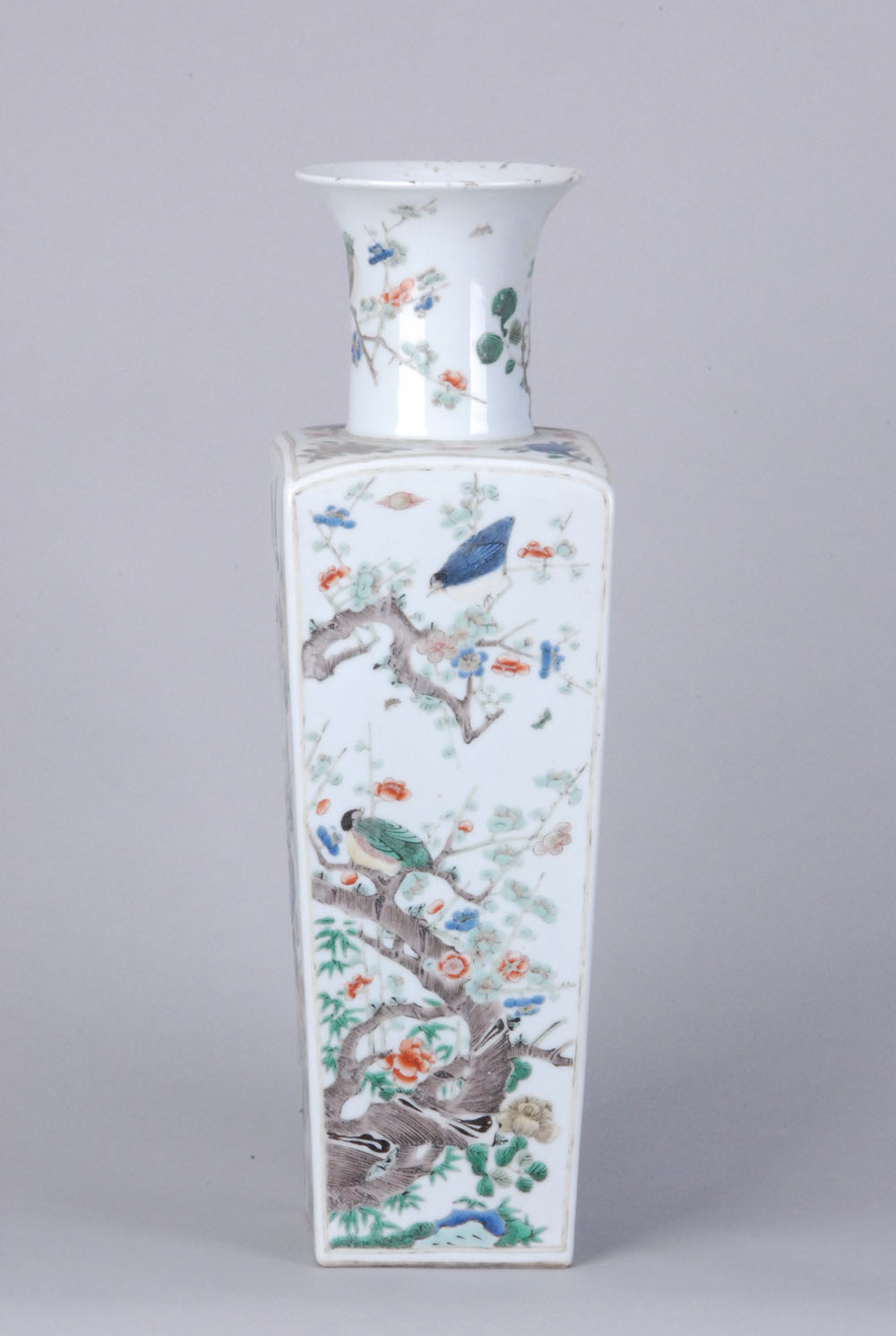 清康熙粉彩花鸟瓷瓶