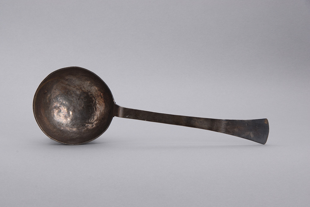 宋周家十分银汤勺