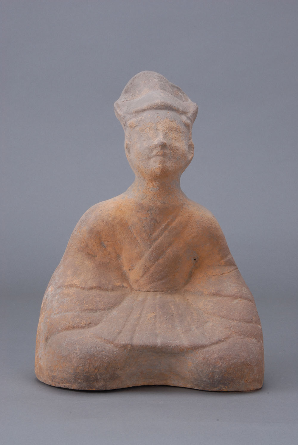 东汉陶跪坐女俑