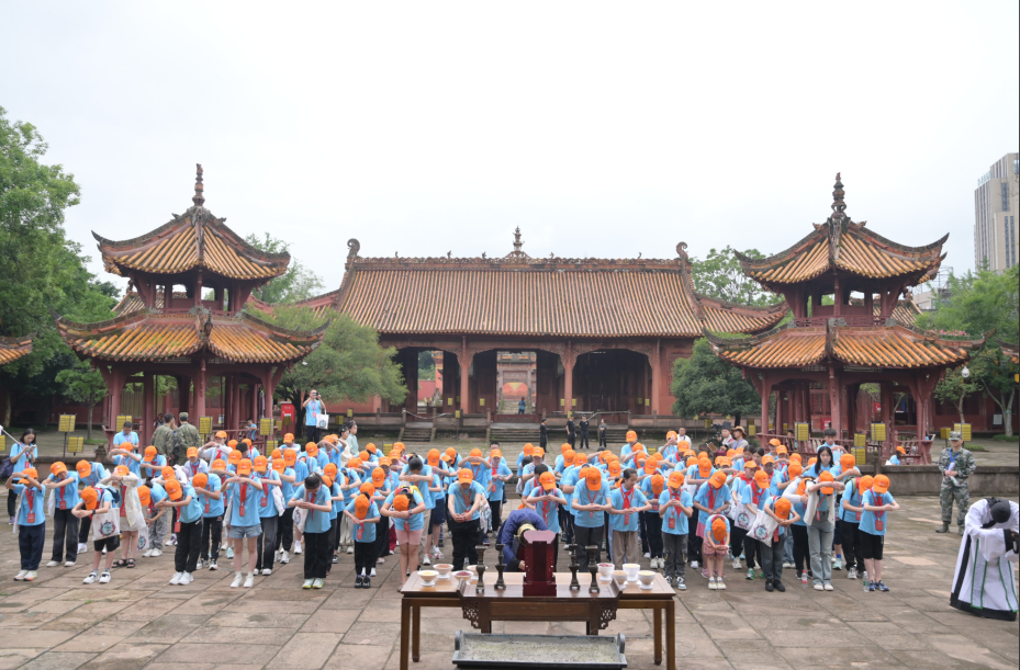 德阳市博物馆举行“探秘古蜀文明感受中国智造” 全省各族青少年夏令营活动(图5) 德阳市博物馆举行“探秘古蜀文明感受中国智造” 全省各族青少年夏令营活动(图5)