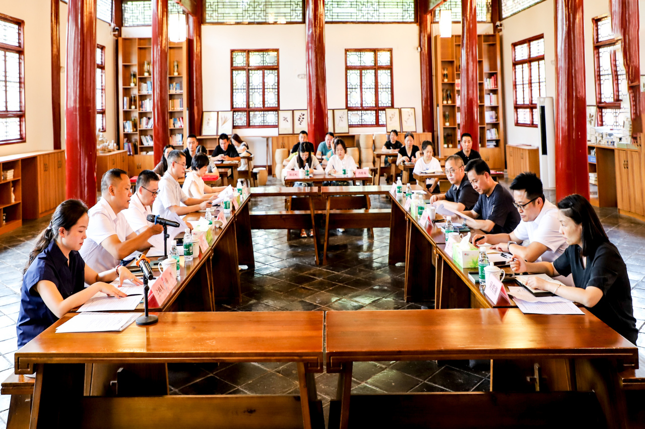 德阳市博物馆理事会成立大会暨第一届一次会议顺利召开(图4) 德阳市博物馆理事会成立大会暨第一届一次会议顺利召开(图4)