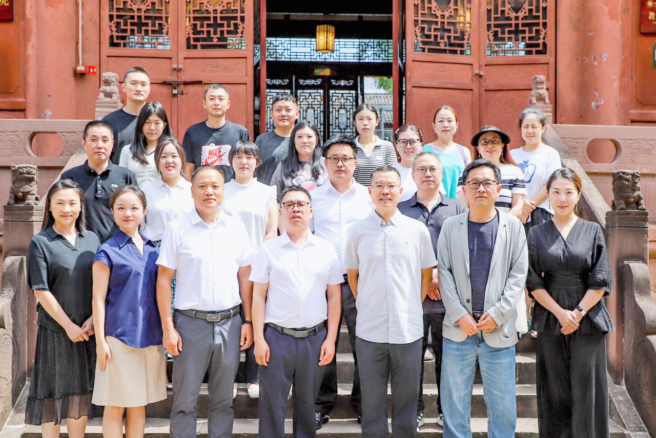 德阳市博物馆理事会成立大会暨第一届一次会议顺利召开(图10) 德阳市博物馆理事会成立大会暨第一届一次会议顺利召开(图10)