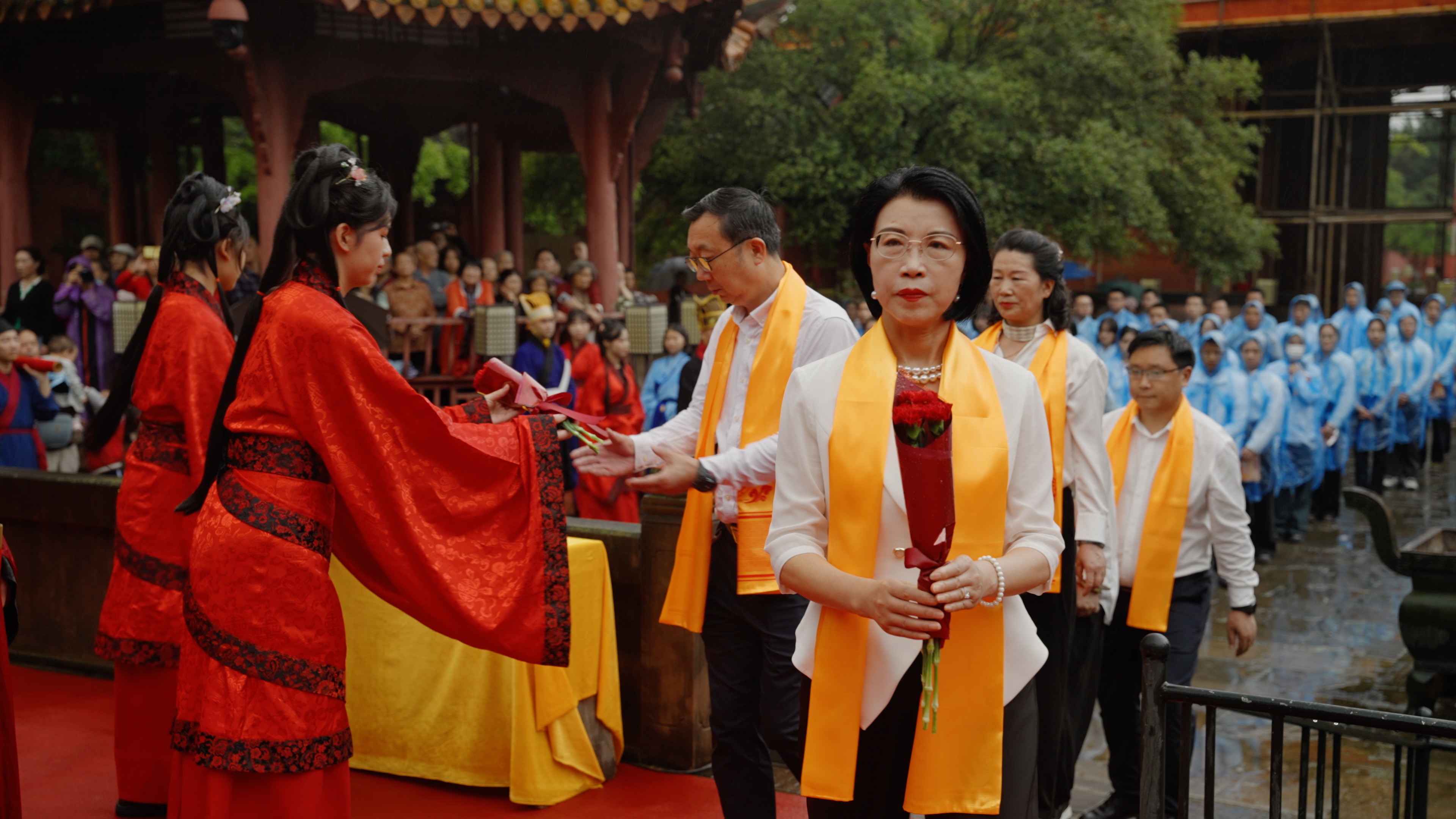 德阳文庙祭孔大典圆满举行:千年礼赞承经典,时代新声传文脉(图16) 德阳文庙祭孔大典圆满举行:千年礼赞承经典,时代新声传文脉(图16)