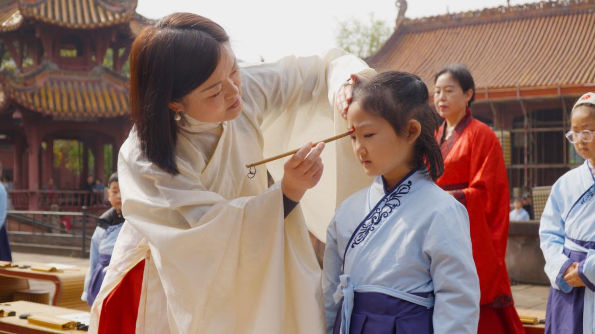 文庙不打烊,潮玩在德阳——“春假、清明”系列传统文化活动圆满落幕(图4) 文庙不打烊,潮玩在德阳——“春假、清明”系列传统文化活动圆满落幕(图4)