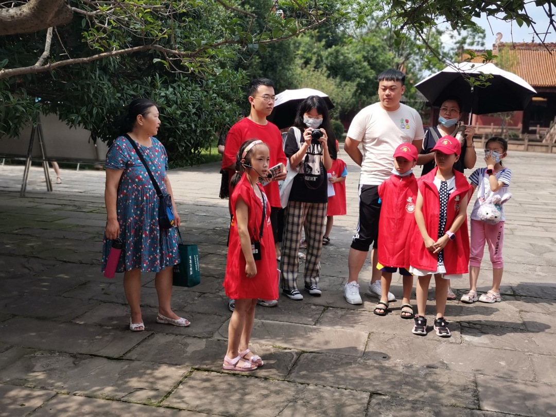 德阳文庙举办“童心向党 缤纷暑期展风采” 小小讲解员志愿讲解服务活动(图3) 德阳文庙举办“童心向党 缤纷暑期展风采” 小小讲解员志愿讲解服务活动(图3)