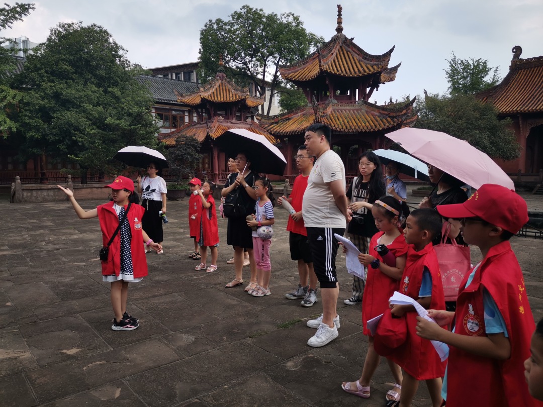 德阳文庙举办“童心向党 缤纷暑期展风采” 小小讲解员志愿讲解服务活动(图4) 德阳文庙举办“童心向党 缤纷暑期展风采” 小小讲解员志愿讲解服务活动(图4)